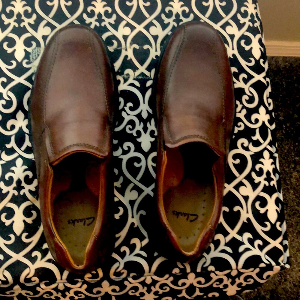 Brand new never worn..Clark’s leather dress shoe.. leather uppers..